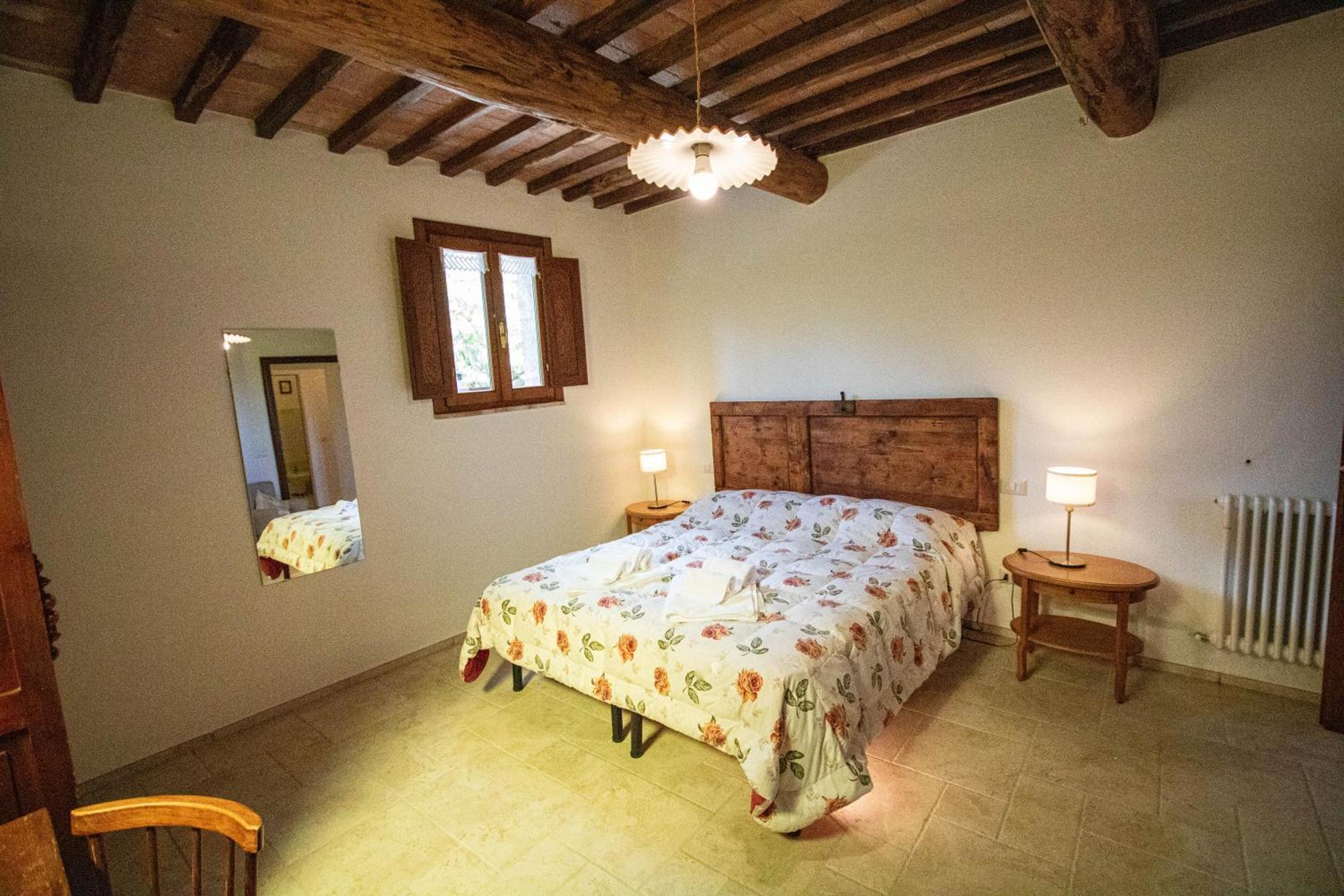 Agriturismo Biofattoria L'Upupa Montalcino Exterior photo